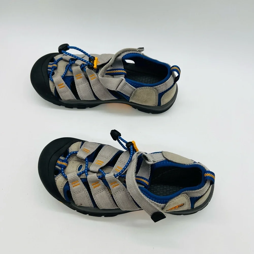KEEN Newport H2 Boys Closed Toe Hybrid Sandals – Gray with Blue Accents Size 4